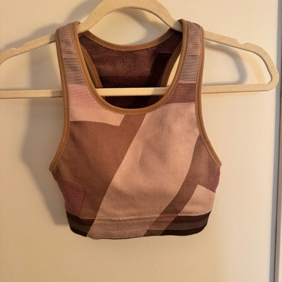 Nike Women's Icon Clash Seamless Light Support Bra - Picture 2 of 5